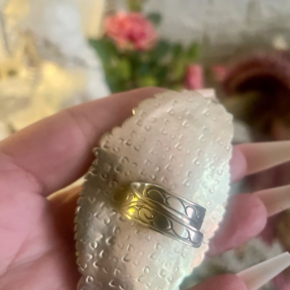 Adjustable statement ring - Picture 8 of 10